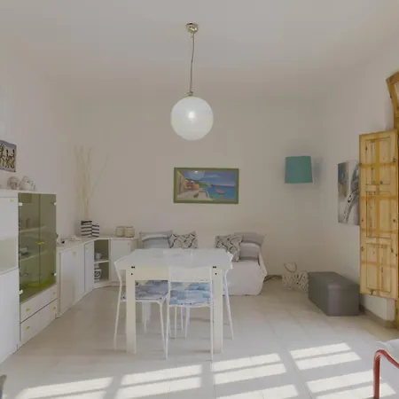 Apulia Mare 公寓 *